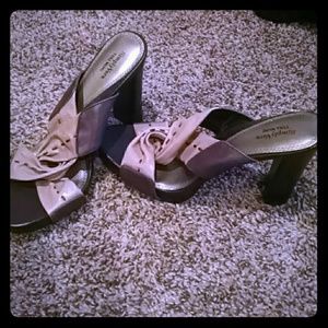 Vera Wang heeled sandals. Sz 8